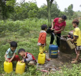 Tiền khoan một cái giếng bằng cả 10 năm thu nhập